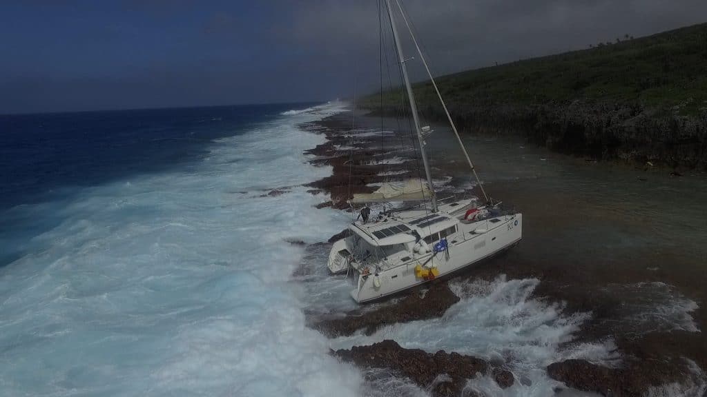 Australian yacht runs aground on the east coast of Niue; Couple sustain injuries