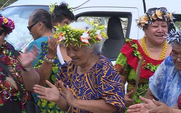 Group of elders treated to a Penina tour