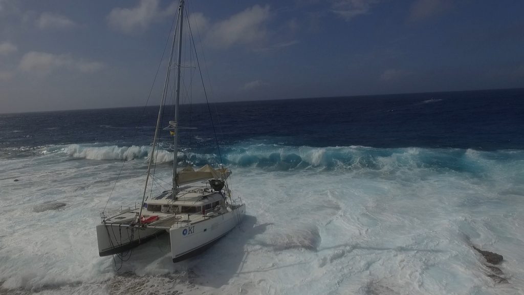 Oil spill from yacht contained