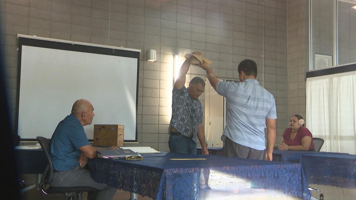 Drawing out of a hat determines Makaseau Ioane as duly elected MP for the village of Mutalau
