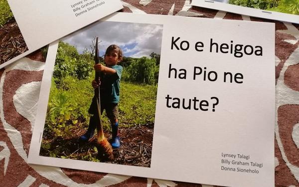 USP Vagahau Niue students publish books