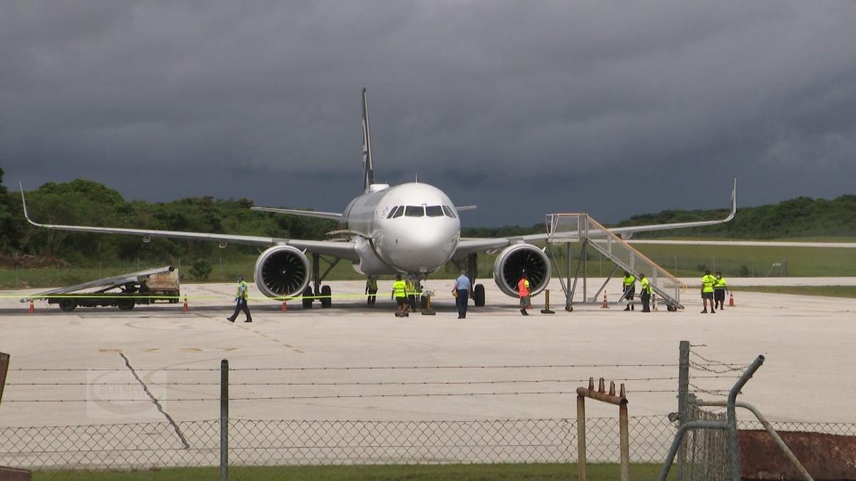 A convicted felon arrived last week with the intention to live in Niue cause concerns with the locals.