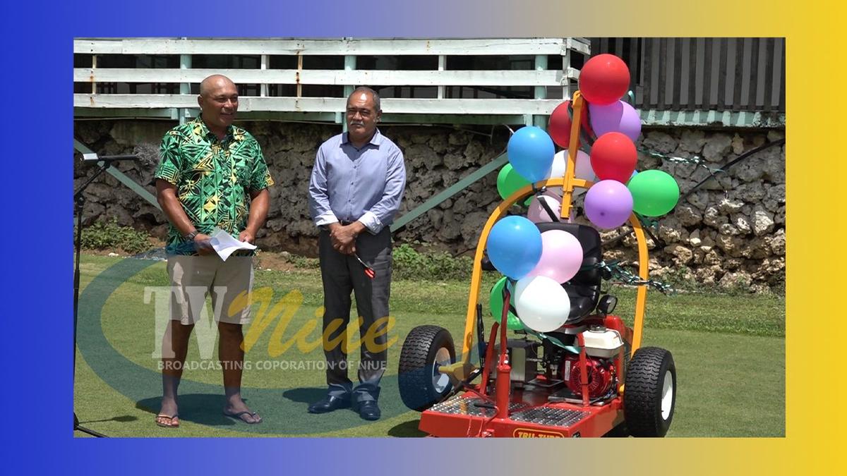 Niue Golf and Sports Club receive their much-needed Greens Roller