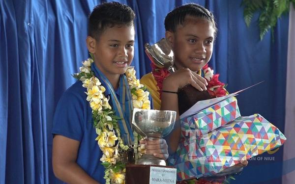 Troy Tatui wins the 2021 Niue Primary School Dux Award