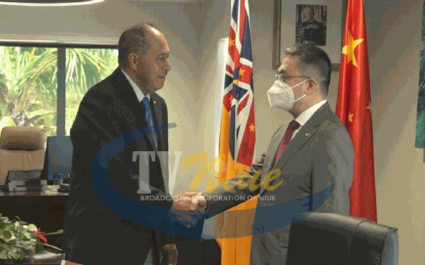 China’s Ambassador to Niue H.E. Wang Xiaolong presents letter of credentials to the Premier