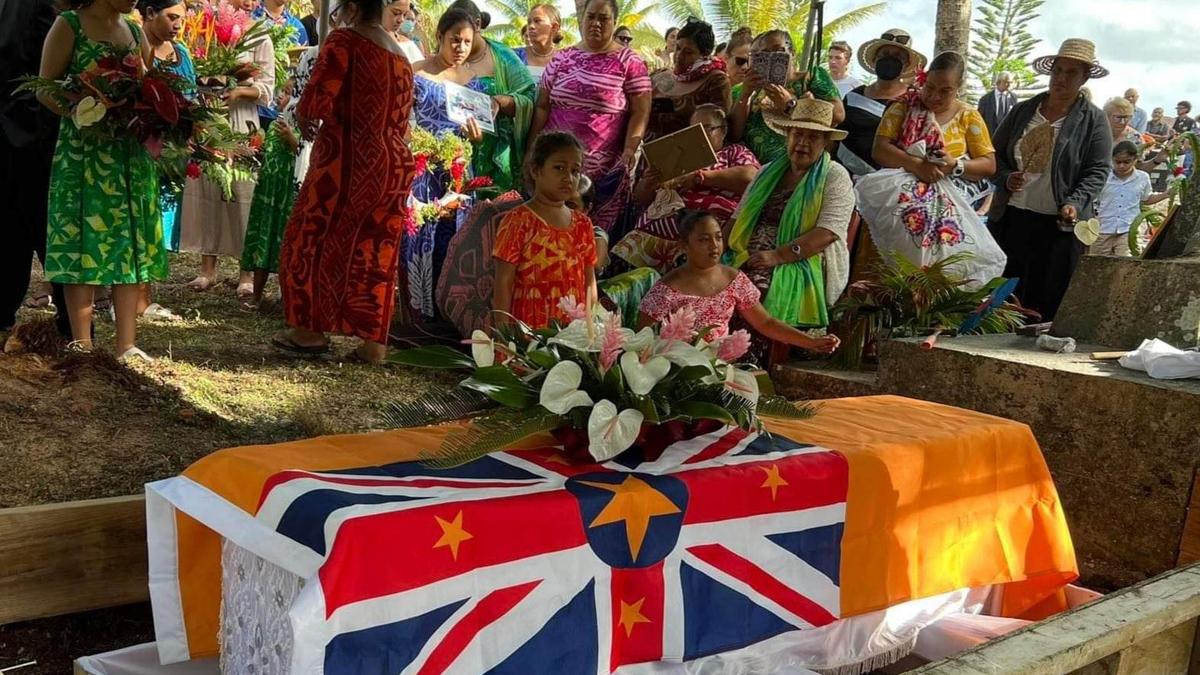 Former Common Roll MP Pastor Poni Kapaga laid to rest today, without a gun salute