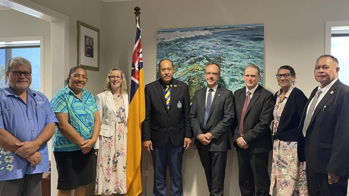 Auditor General Visits Niue: