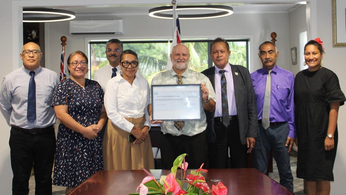 Telecom Niue Pays First Dividend to Government