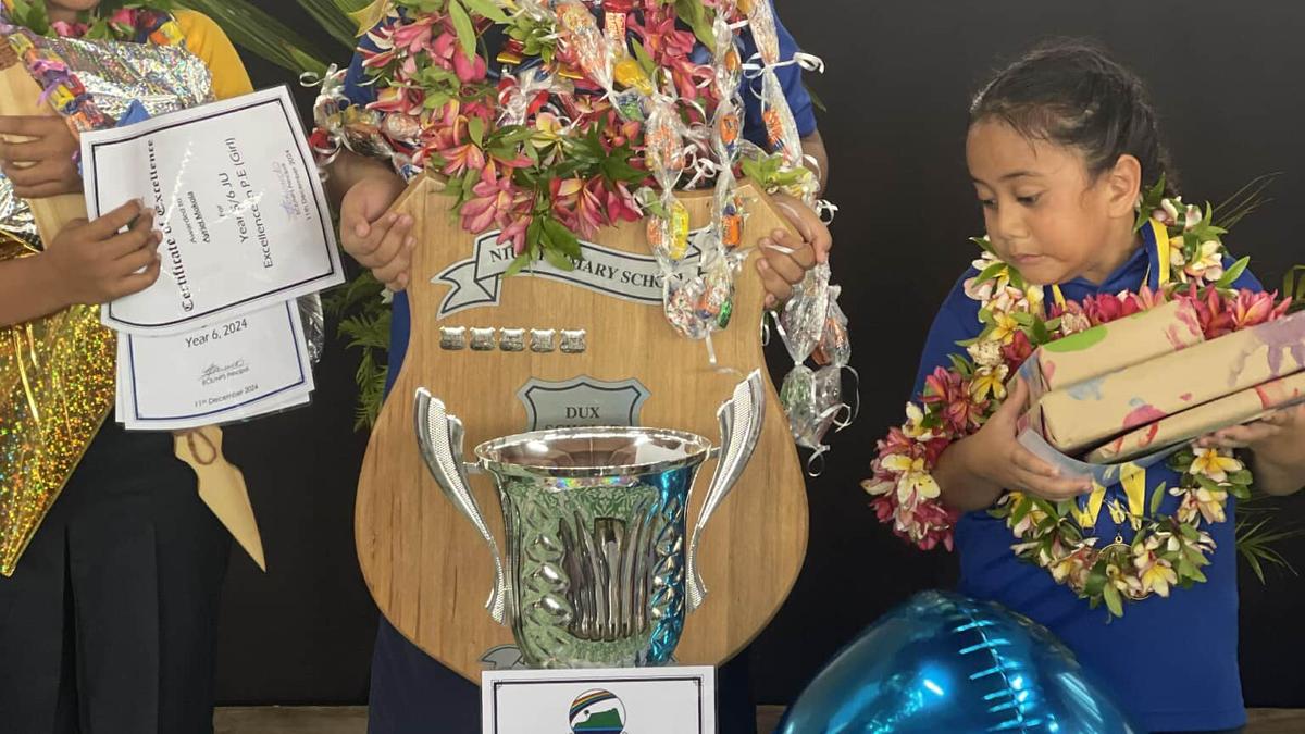 Delaney Mokoia wins Dux of Niue Primary School