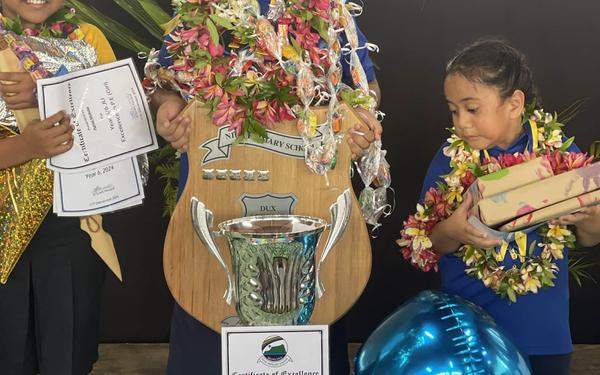 Delaney Mokoia wins Dux of Niue Primary School