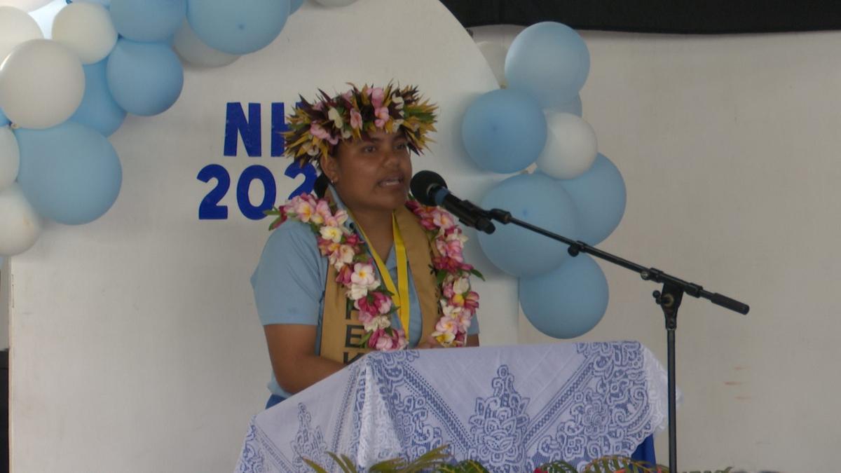 Nivelosa Hekau wins Dux of Niue High School