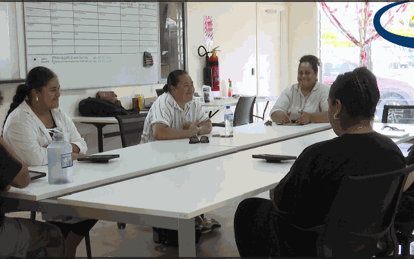 University students share experience during project