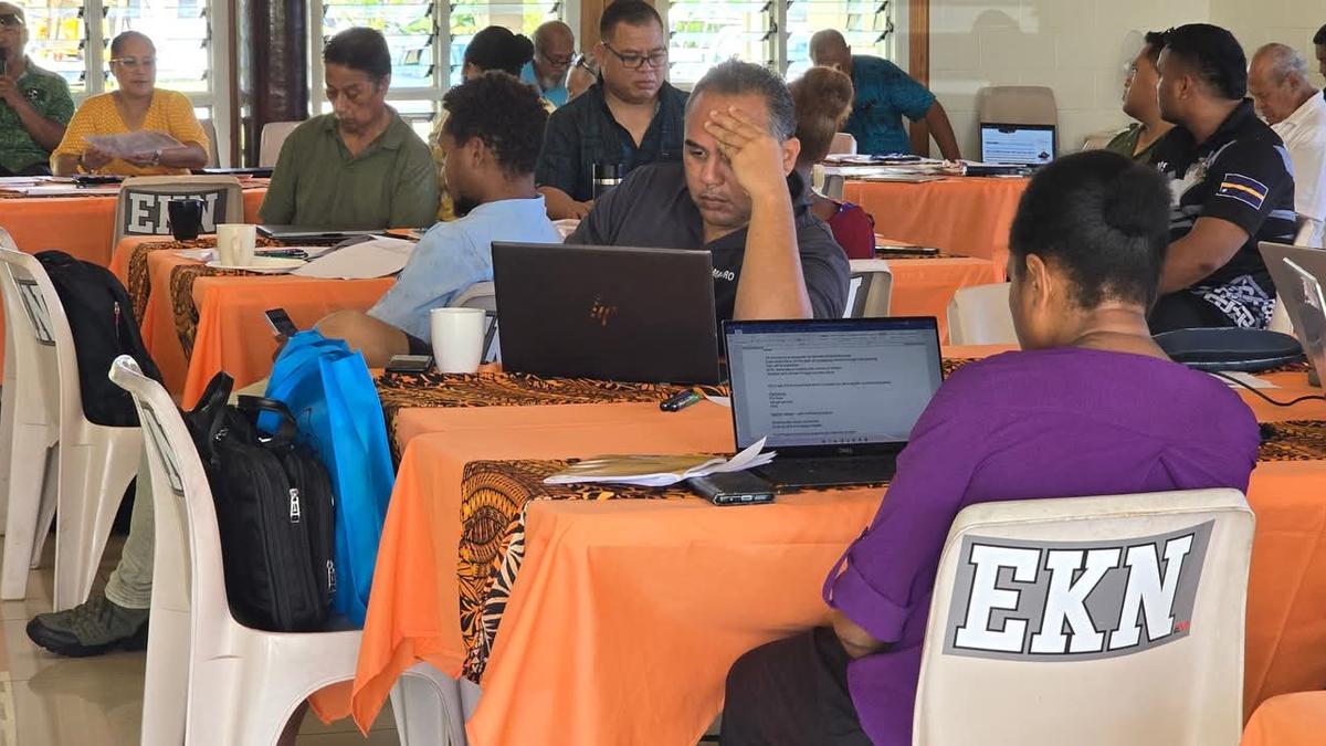 Regional participants share on traditional knowledge learning